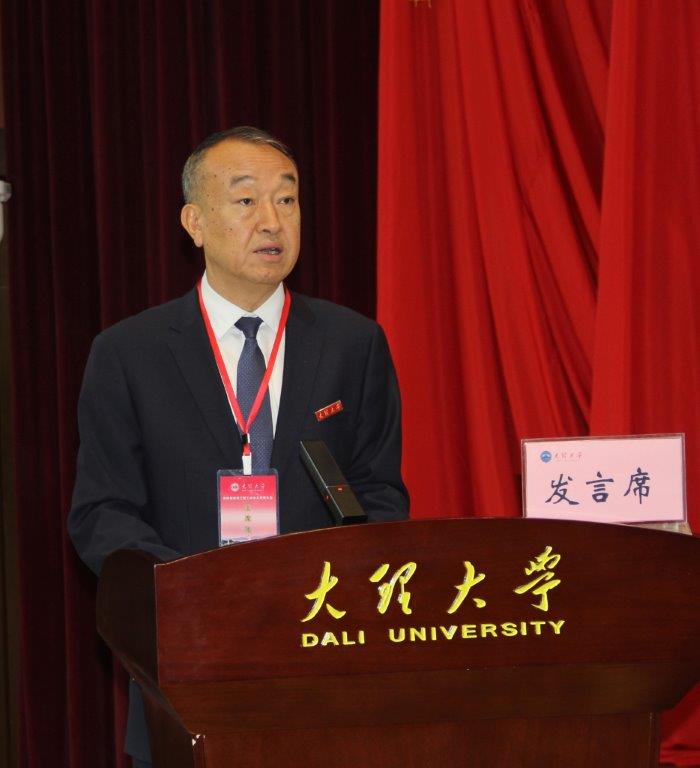 大理大學(xué)召開第四屆教職工暨工會(huì)會(huì)員代表大會(huì)第五次會(huì)議 (3).JPG